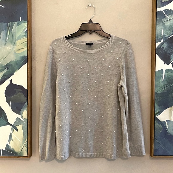 Talbots Pearl Gray Sweater Medium Excellent Condition - Picture 3 of 8